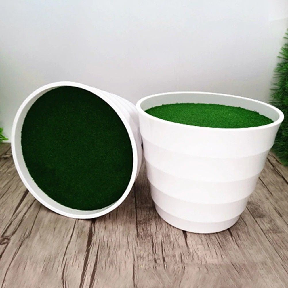 Pot de mousse verte imitation gazon pour plantes