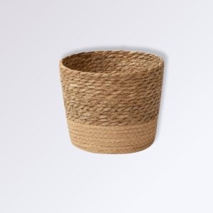 Pourquoi les poufs en jute sont-ils le dernier incontournable des tendances en matière de décoration intérieure ? Cache-Pot En Jonc de Mer