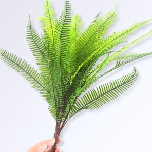 Plante Artificielle Fougère Style A 48cm
